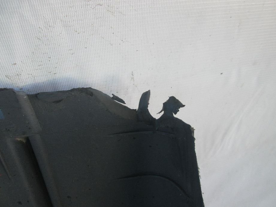 крыло заднее задняя часть левое б/у \ трещины,обломан край - 3